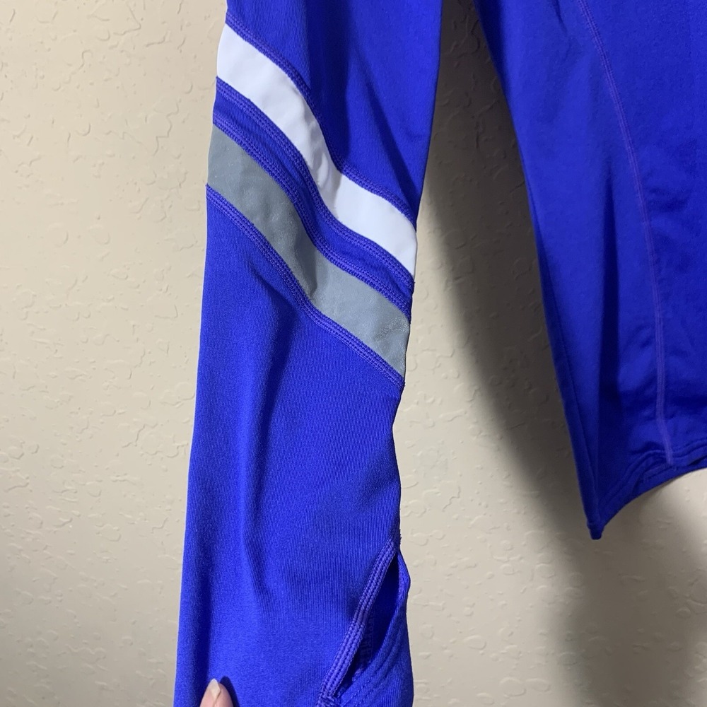 GapFit Women Performance Top Blue Reflective Stripe S - Picture 3 of 11